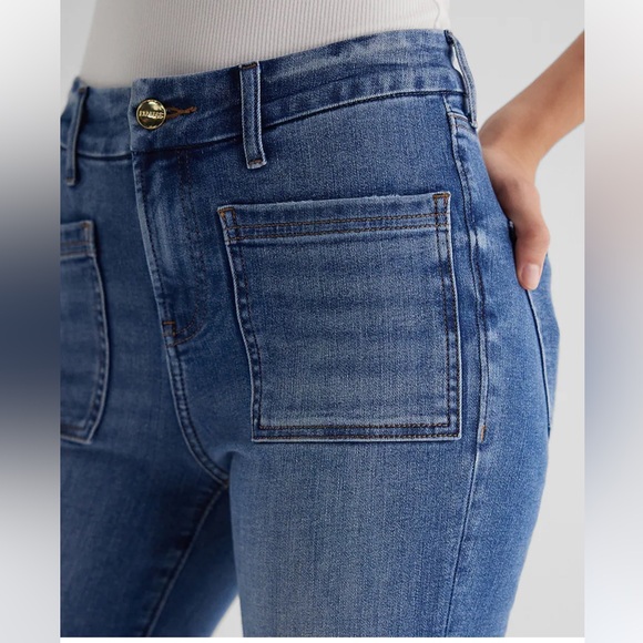 Mid Rise Medium Wash Patch Pocket FlexX '70s Flare Jeans express women’s new - Picture 4 of 5